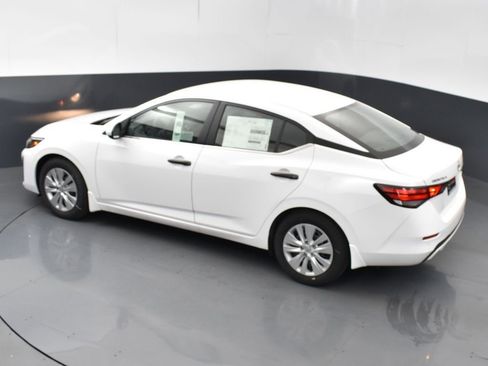 Used 2025 Nissan Sentra S image 46