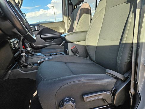 Used 2021 Jeep Wrangler Unlimited Sport AWD/4WD image 18