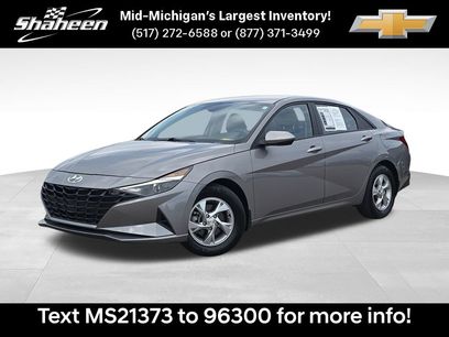 Used 2023 Hyundai Elantra SE w/ Winter Weather Package