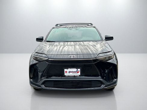 Used 2025 Toyota bZ4X XLE w/ Weather Package image 2