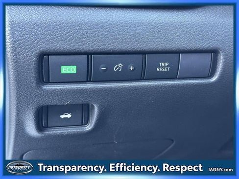 Certified 2023 Nissan Sentra SV image 19