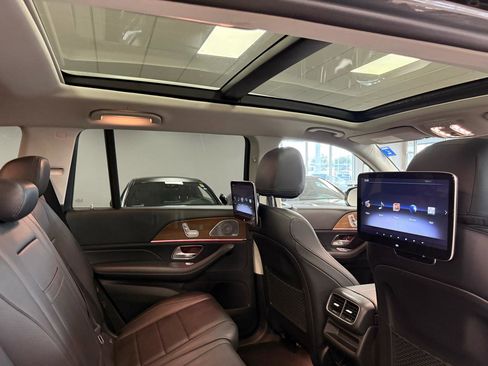 Used 2020 Mercedes-Benz GLS 450 4MATIC image 24