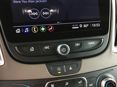 Used 2023 Chevrolet Malibu LT FWD image 24