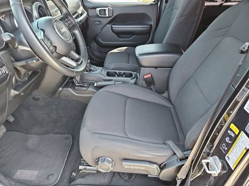 Used 2022 Jeep Wrangler Unlimited Sport AWD/4WD image 12