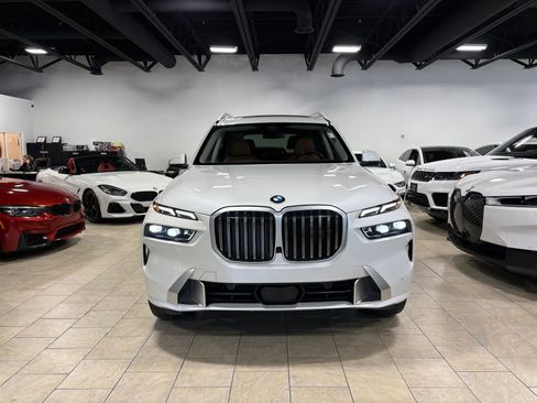 Used 2023 BMW X7 xDrive40i w/ Premium Package AWD/4WD image 9