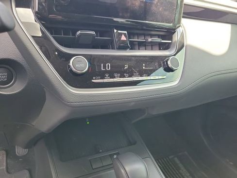 Used 2026 Toyota Corolla Cross LE FWD image 23