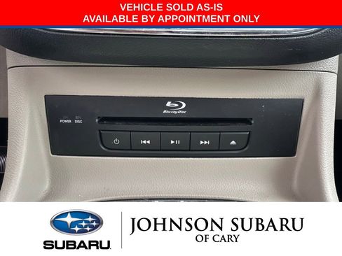 Used 2015 Chrysler Town & Country Limited Platinum FWD image 12
