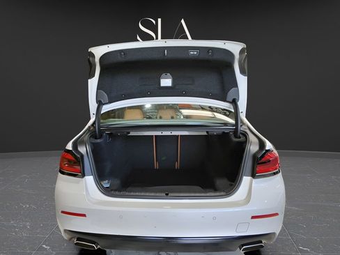 Used 2023 BMW 530i xDrive w/ Premium Package image 6