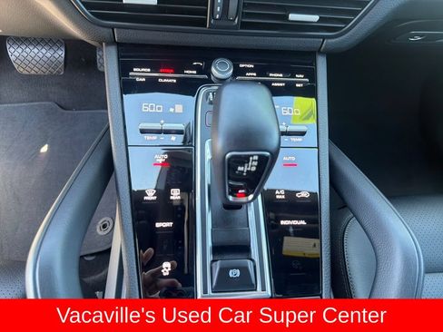 Used 2023 Porsche Cayenne AWD/4WD image 18