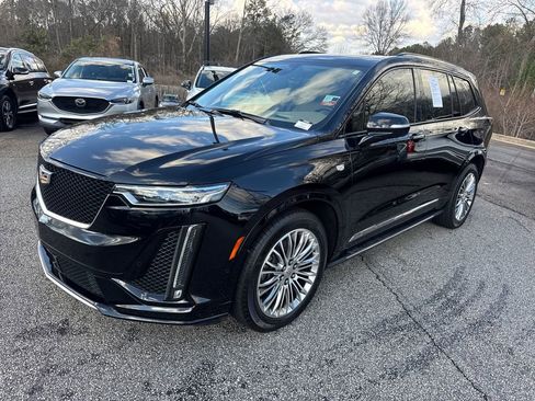 Used 2020 Cadillac XT6 Sport w/ Platinum Package image 3