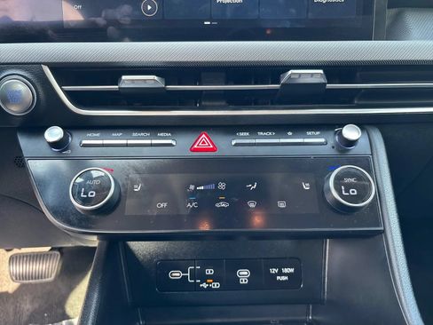 Used 2025 Hyundai Sonata SEL FWD image 19