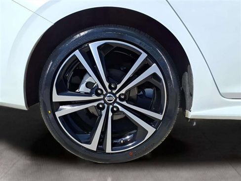 Used 2023 Nissan Sentra SR w/ Electronics Package image 19