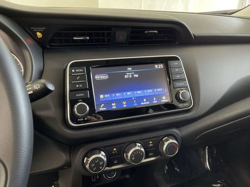 Certified 2025 Nissan Kicks Play S image 23