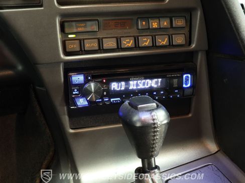Used 1990 Chevrolet Corvette Coupe RWD image 39