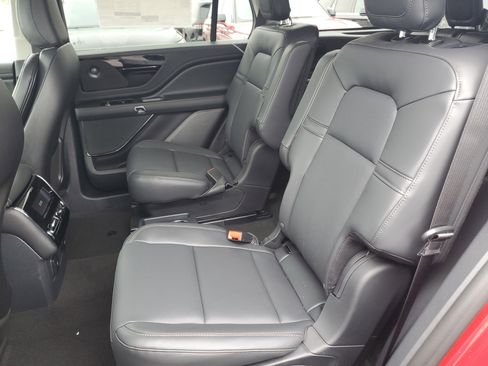 New 2026 Lincoln Aviator AWD image 26