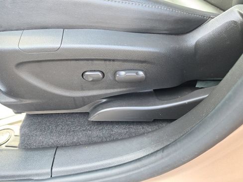 Used 2018 Buick Encore Sport Touring FWD image 23