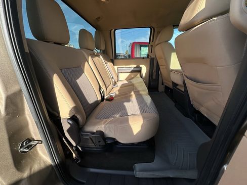 Used 2011 Ford F250 XLT w/ Chrome Pkg image 23