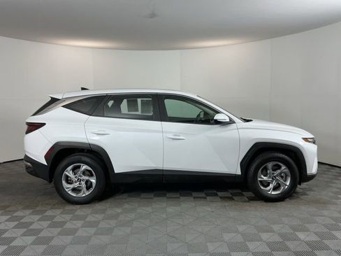 Used 2022 Hyundai Tucson SE w/ Winter Package AWD/4WD image 4