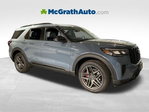 New 2026 Ford Explorer ST-Line w/ ST-Line Street Pack image 2