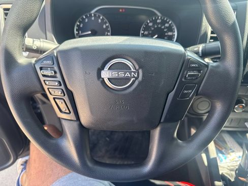 Certified 2024 Nissan Frontier SV w/ Tow Package RWD image 17