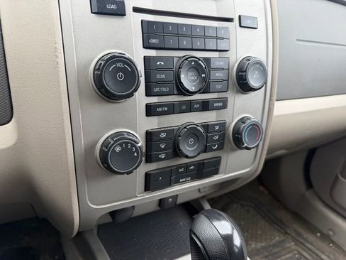 Used 2009 Ford Escape XLT FWD image 14