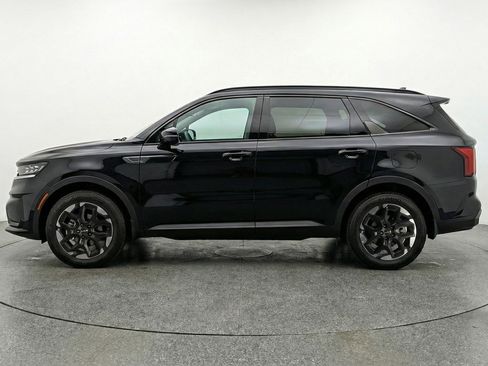 Used 2024 Kia Sorento S FWD image 5