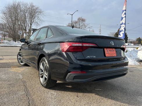 Used 2024 Volkswagen Jetta SE image 6