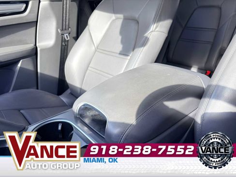 Used 2019 Porsche Cayenne S image 32