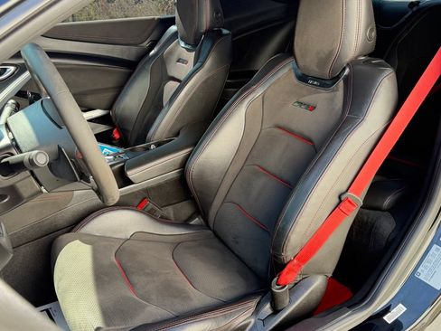 Used 2017 Chevrolet Camaro ZL1 RWD image 16