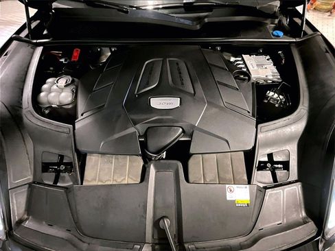 Certified 2023 Porsche Cayenne image 15