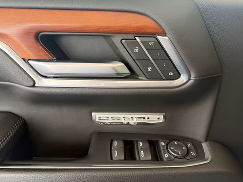 Used 2023 GMC Sierra 1500 Denali image 13