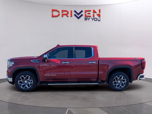Used 2022 GMC Sierra 1500 SLT w/ SLT Premium Plus Package image 2
