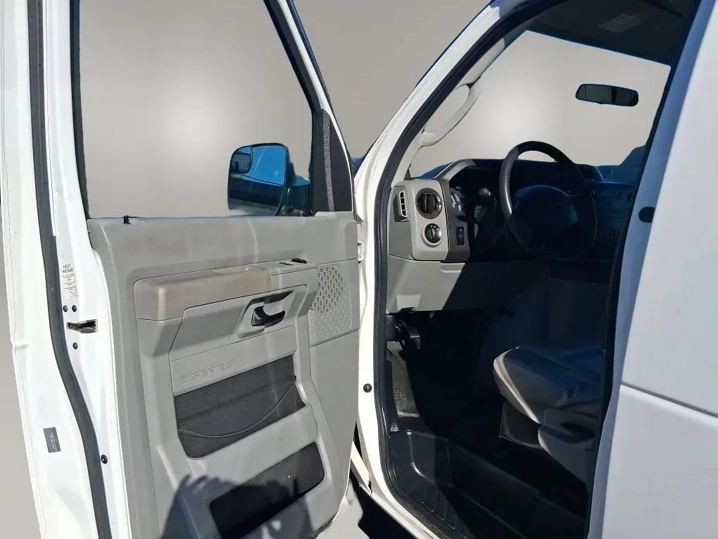 Used 2011 Ford E-250 and Econoline 250 Extended w/ PWR Group RWD image 15