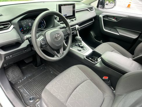 Used 2024 Toyota RAV4 XLE w/ Convenience Package AWD/4WD image 10