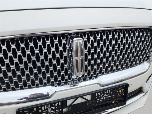 Used 2020 Lincoln Continental Reserve w/ Luxury Package image 26