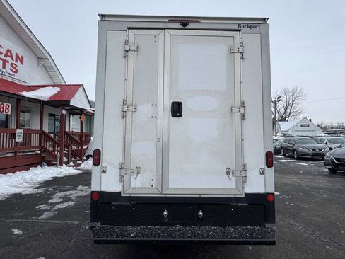 Used 2023 Chevrolet Express 3500 3500 2dr 159 in. WB Cutaway w/ Power Convenience Package image 4