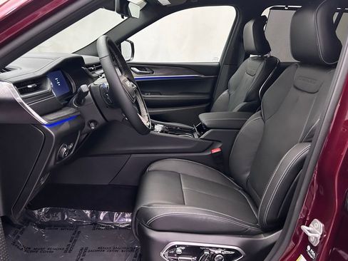 New 2025 Jeep Grand Cherokee Overland w/ Adv Protech Group III image 16