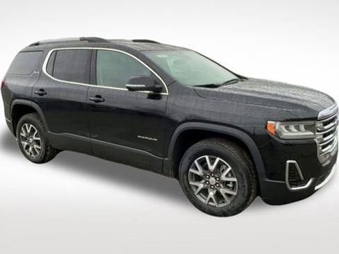 Certified 2023 GMC Acadia SLE w/ Driver Convenience Package image 2