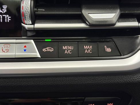 Used 2019 BMW 330i xDrive Sedan w/ Premium Package AWD/4WD image 26