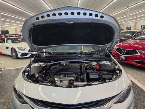 Used 2021 Chevrolet Malibu LS FWD image 38