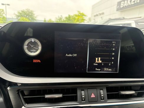 Used 2022 Lexus ES 350 w/ Premium Package FWD image 19