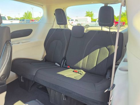Used 2023 Chrysler Voyager LX FWD image 31