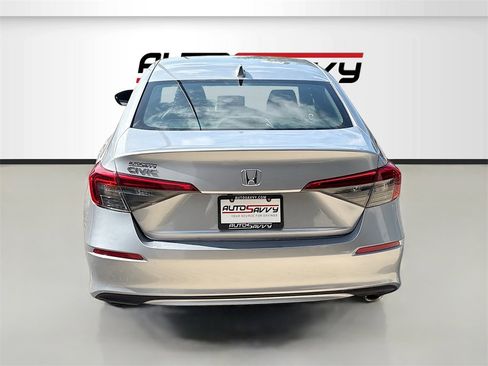 Used 2024 Honda Civic Sport image 6