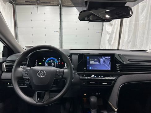 Used 2026 Toyota Camry LE image 16