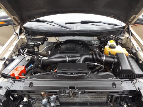 Used 2013 Ford F150 XLT w/ Mid Equipment Group image 29