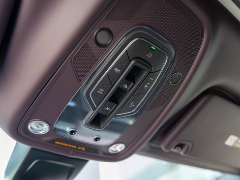 Certified 2023 Bentley Bentayga AWD/4WD image 40