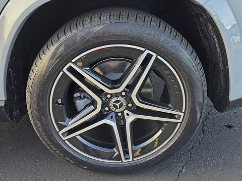 New 2026 Mercedes-Benz GLS 450 4MATIC image 9