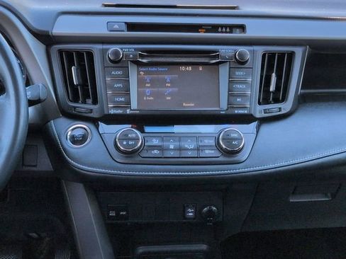 Used 2018 Toyota RAV4 XLE FWD image 18