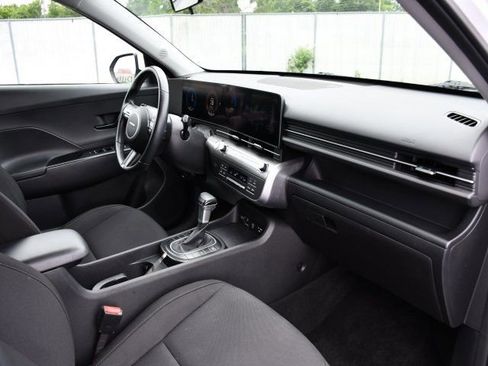 Used 2024 Hyundai Kona SEL AWD/4WD image 35