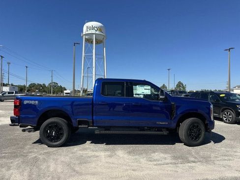 New 2026 Ford F250 Lariat w/ Black Appearance Package image 4
